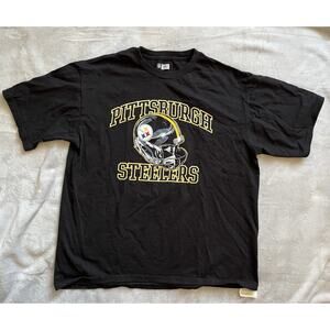 VTG Official NFL Pittsburgh Steelers Large Team Apparel Helmet T-Shirt Football